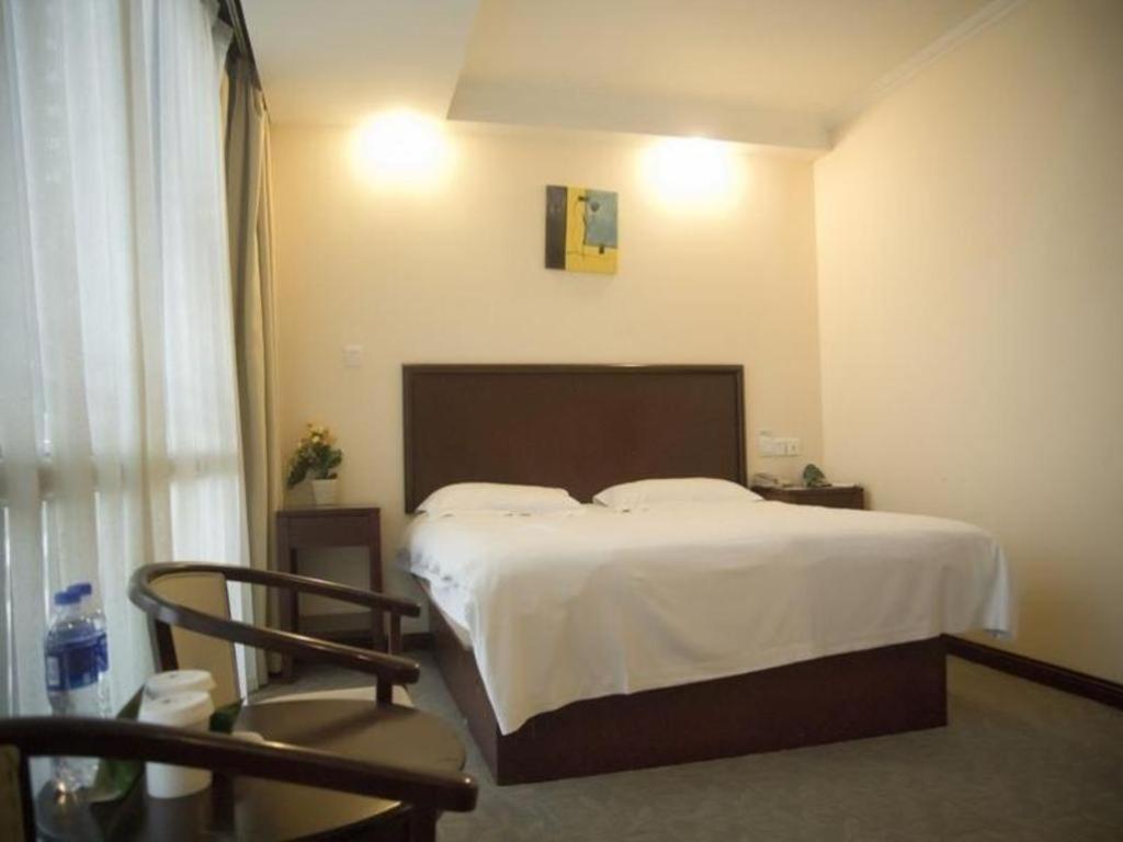 Greentree Inn Suzhou Guanqian Yangyuxiang Metro Station Business Hotel Exterior photo