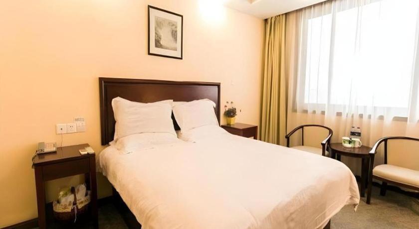 Greentree Inn Suzhou Guanqian Yangyuxiang Metro Station Business Hotel Exterior photo