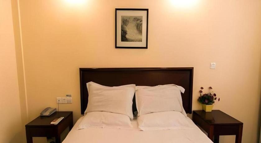 Greentree Inn Suzhou Guanqian Yangyuxiang Metro Station Business Hotel Exterior photo